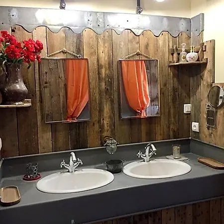 Bed & Breakfast Le Clos De La Livre
