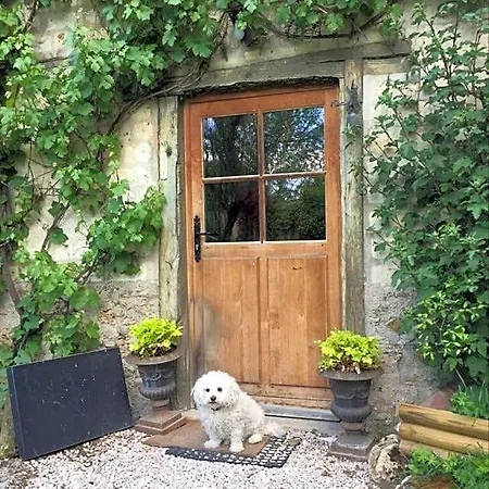Le Clos De La Livre Bed & Breakfast 3*